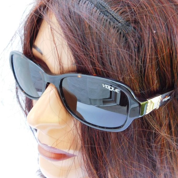 Vogue Eyewear Accessories - VOGUE SMALL FRAME SUNGLASSES